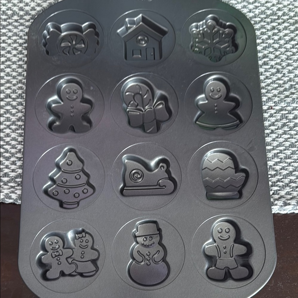 Non-Stick Holiday Cookie Mold